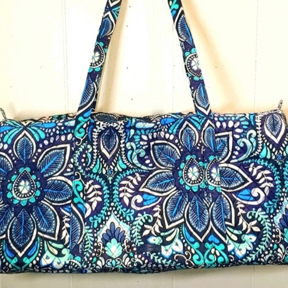 ‼️holiday sale-FIRM‼️ NWT Vera bradley large duffel bag blue island medallion - Picture 2 of 11